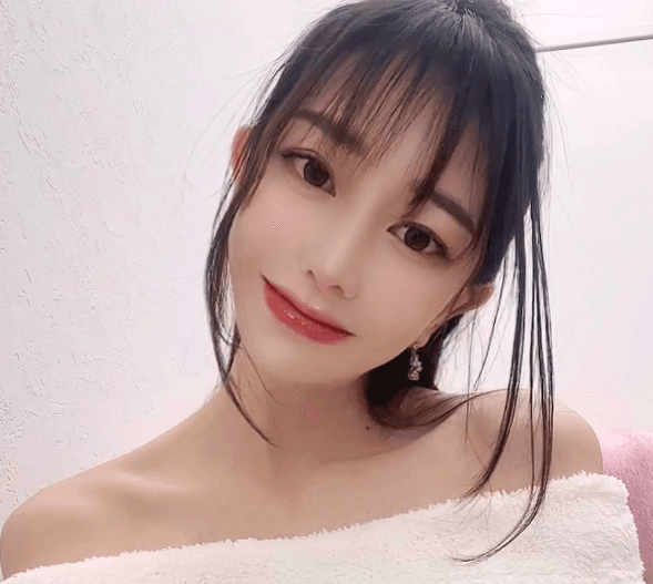 아오야마 아이나